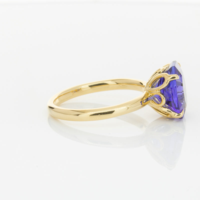18ct Yellow Gold Tanzanite Octavia Ring-Ring-Walker & Hall