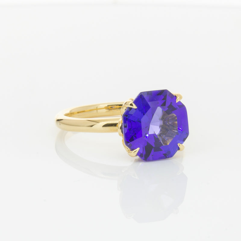 18ct Yellow Gold Tanzanite Octavia Ring-Ring-Walker & Hall