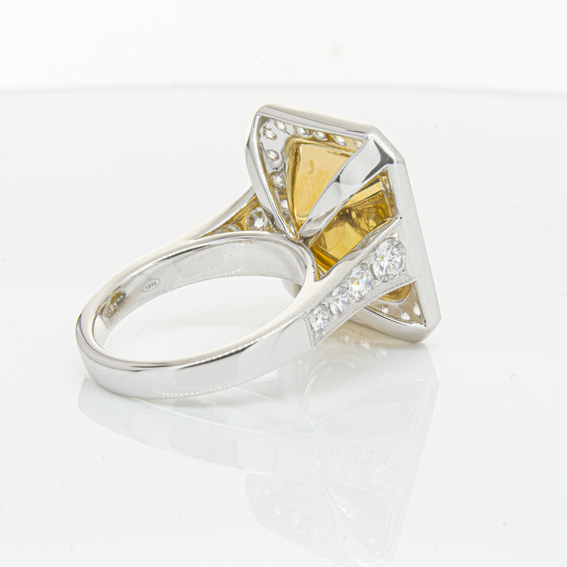 18ct White Gold Tanzanite & Diamond Ring-Ring-Walker & Hall