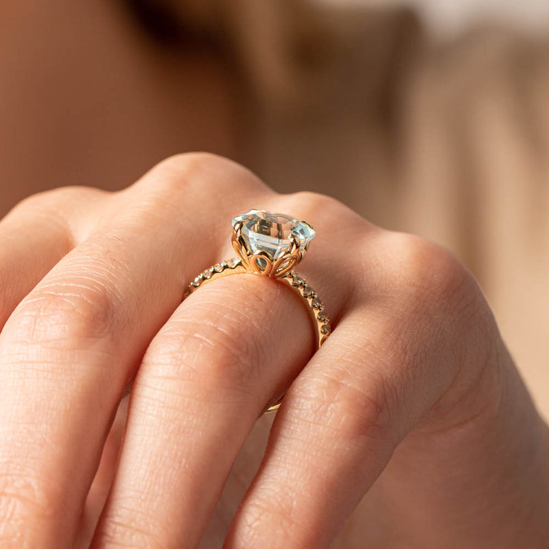 18ct Yellow Gold Aquamarine Octavus Ring-Ring-Walker & Hall