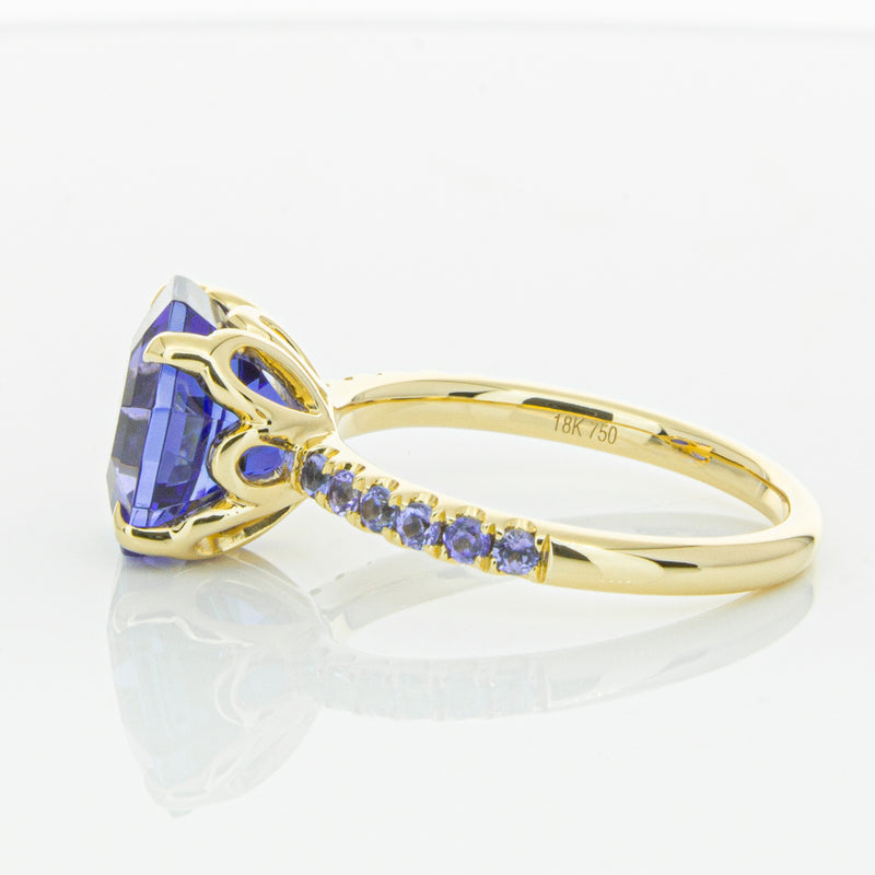 18ct Yellow Gold Tanzanite Octavus Ring-Ring-Walker & Hall