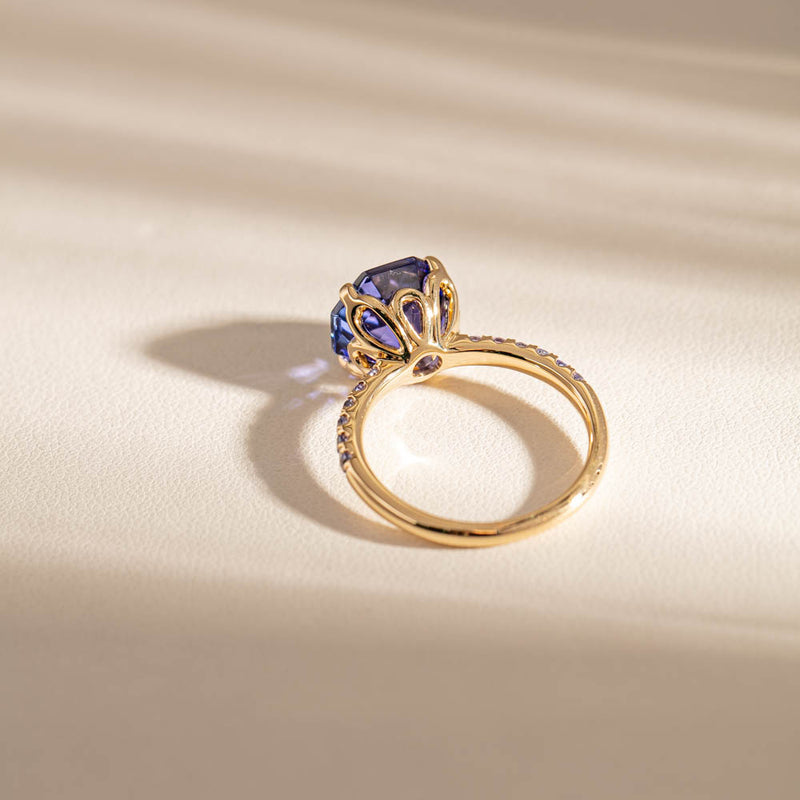 18ct Yellow Gold Tanzanite Octavus Ring-Ring-Walker & Hall