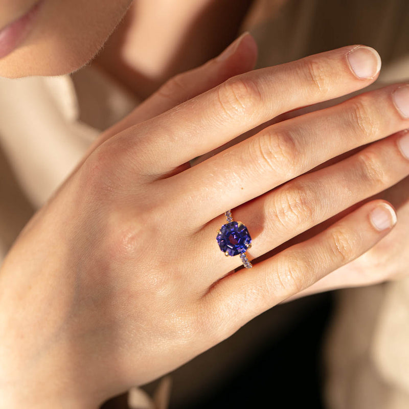 18ct Yellow Gold Tanzanite Octavus Ring-Ring-Walker & Hall