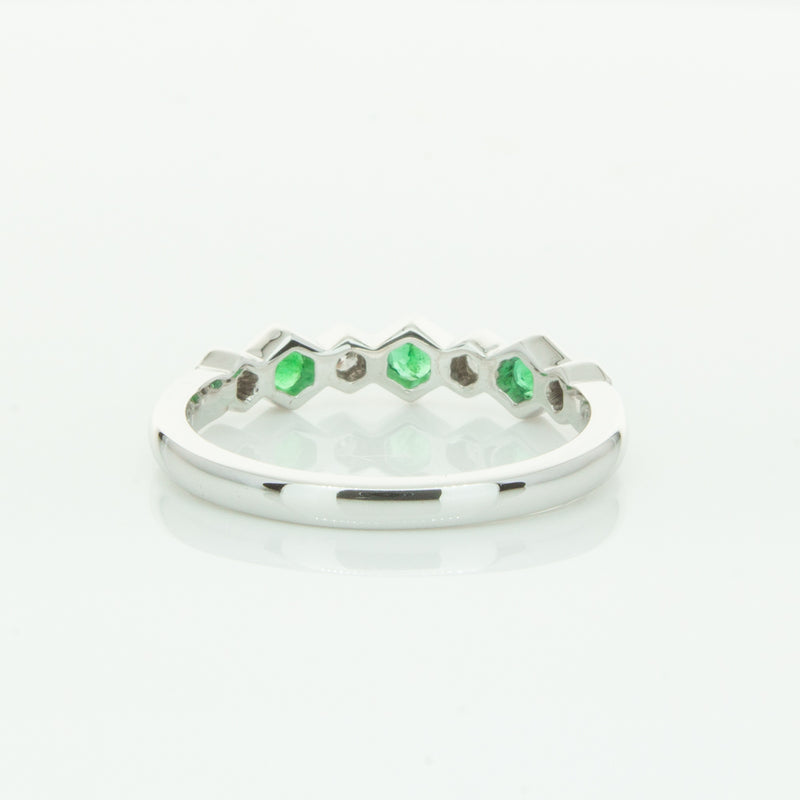 18ct White Gold Emerald & Diamond Deco Band-Ring-Walker & Hall