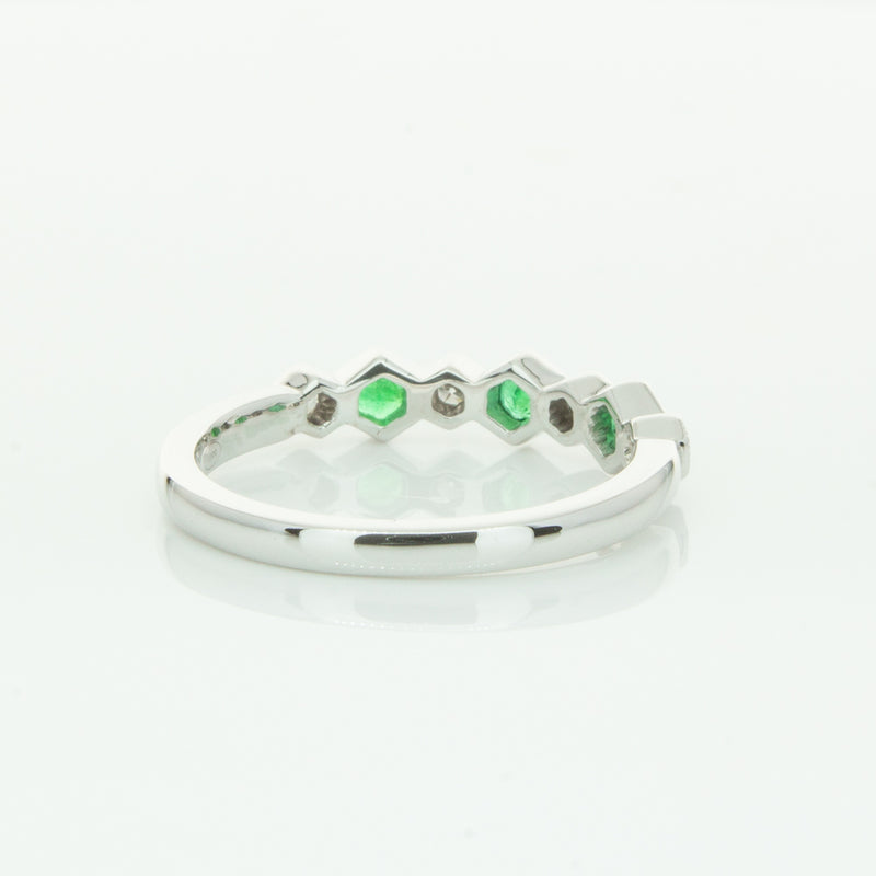 18ct White Gold Emerald & Diamond Deco Band-Ring-Walker & Hall
