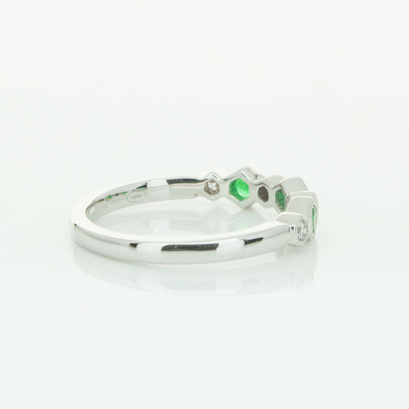 18ct White Gold Emerald & Diamond Deco Band-Ring-Walker & Hall