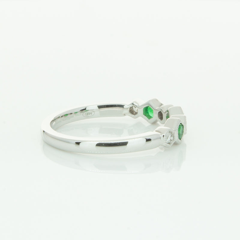 18ct White Gold Emerald & Diamond Deco Band-Ring-Walker & Hall