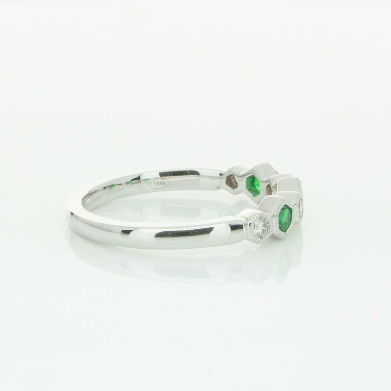 18ct White Gold Emerald & Diamond Deco Band-Ring-Walker & Hall
