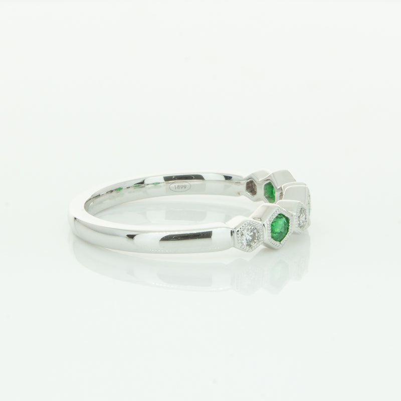 18ct White Gold Emerald & Diamond Deco Band-Ring-Walker & Hall