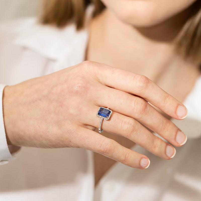 18ct White Gold Tanzanite & Diamond Ring-Ring-Walker & Hall