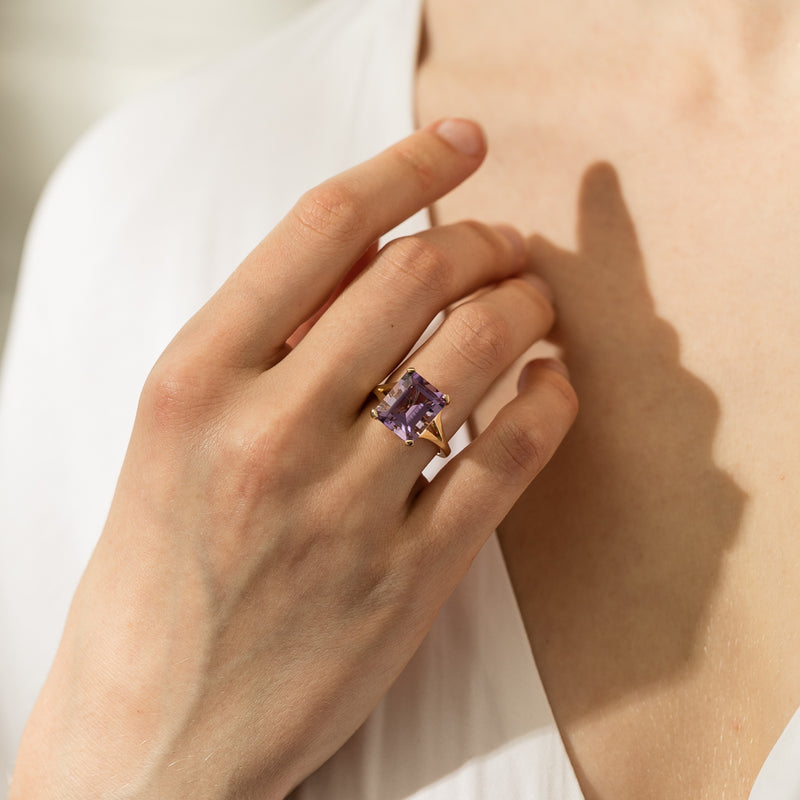 14ct Yellow Gold Amethyst Juliet Ring-Ring-Walker & Hall