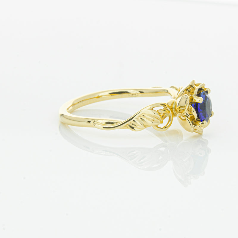 18ct Yellow Gold Sapphire Ring-Ring-Walker & Hall