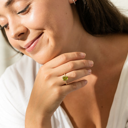 18ct Yellow Gold Peridot & Diamond Romanov Ring-Ring-Walker & Hall