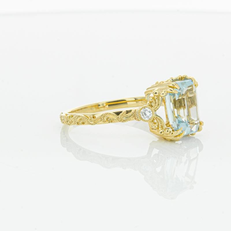 18ct Yellow Gold Aquamarine & Diamond Romanov Ring-Ring-Walker & Hall