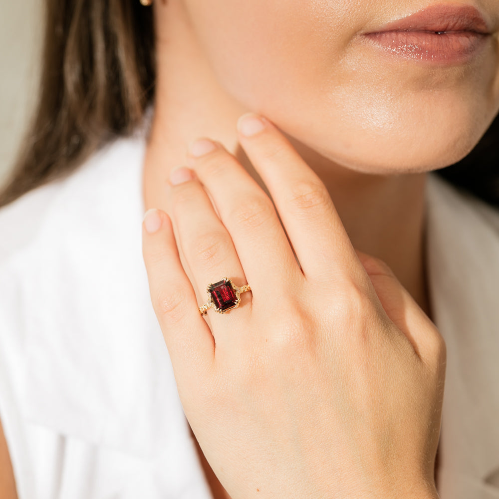 18ct Yellow Gold Garnet & Diamond Romanov Ring-Ring-Walker & Hall