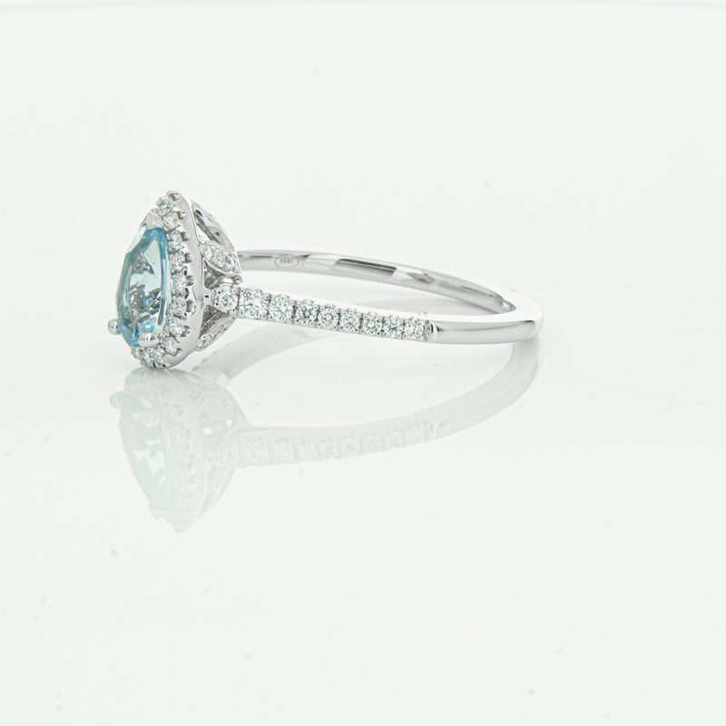 18ct White Gold .60ct Aquamarine & Diamond Mini Sierra Ring-Ring-Walker & Hall