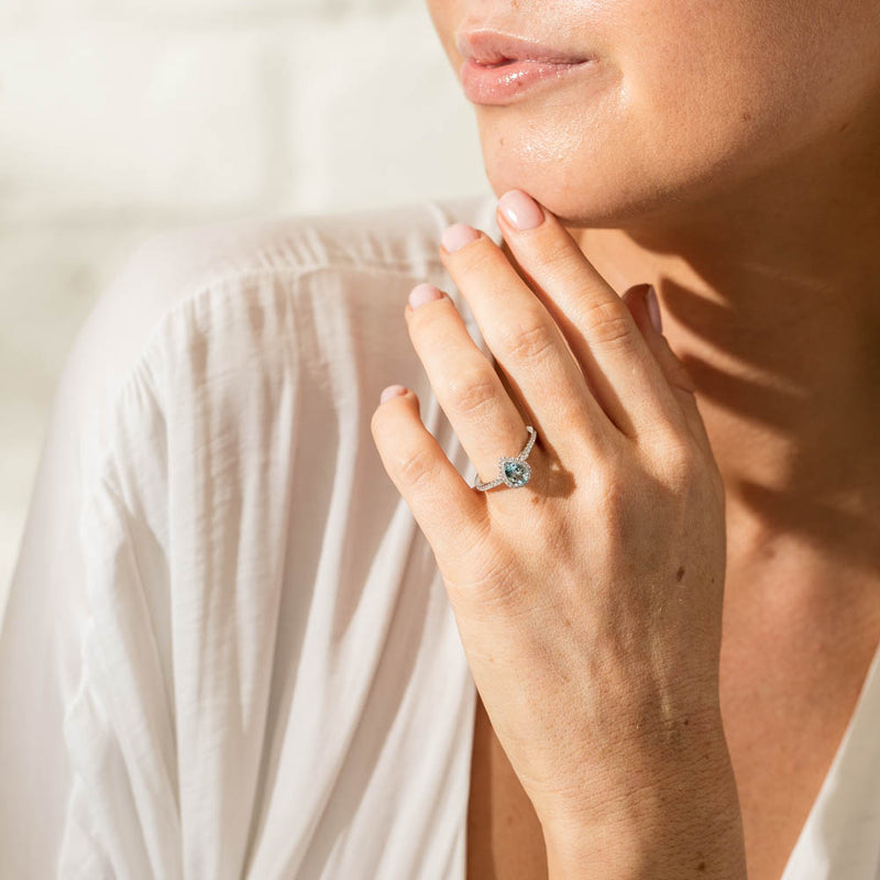 18ct White Gold .60ct Aquamarine & Diamond Mini Sierra Ring-Ring-Walker & Hall