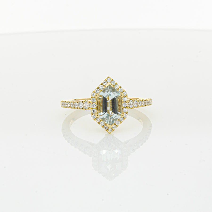 18ct Yellow Gold Aquamarine & Diamond Mini Sierra Ring-Ring-Walker & Hall