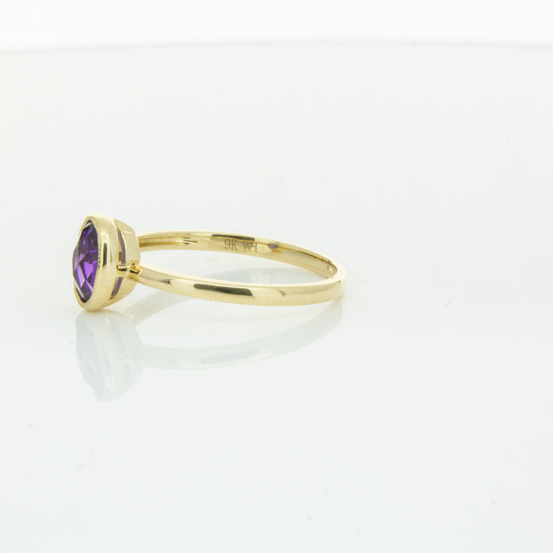 9ct Yellow Gold Amethyst Lavender Ring-Ring-Walker & Hall