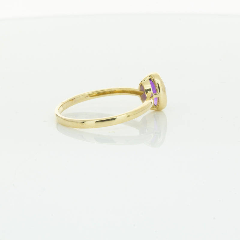 9ct Yellow Gold Amethyst Lavender Ring-Ring-Walker & Hall