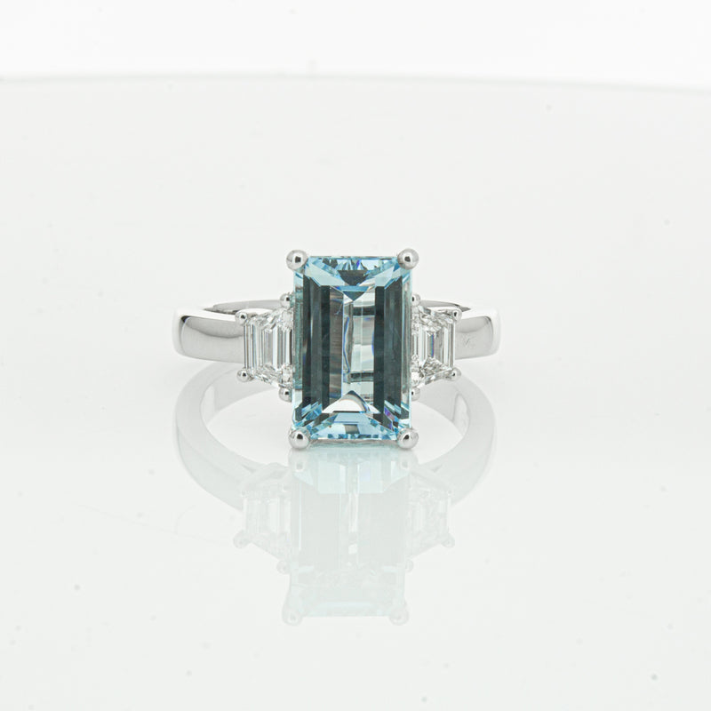 18ct White Gold Aquamarine & Diamond Ring-Ring-Walker & Hall