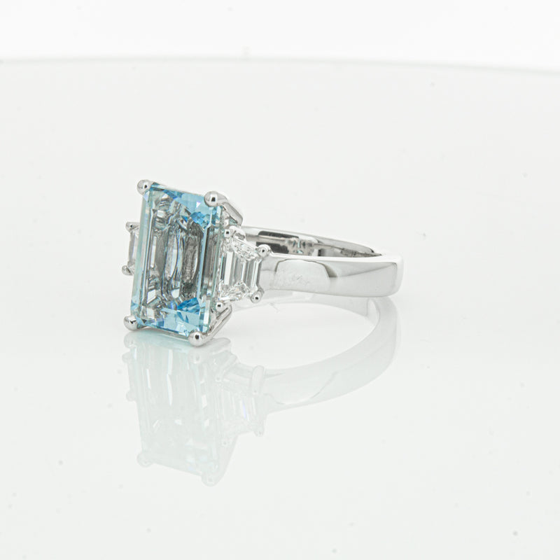 18ct White Gold Aquamarine & Diamond Ring-Ring-Walker & Hall