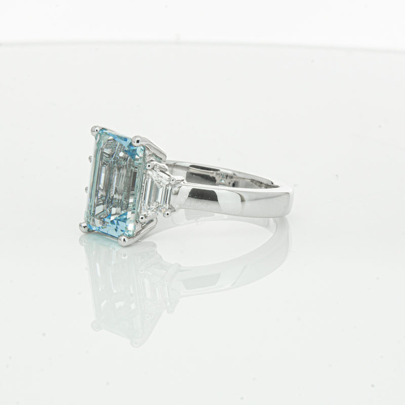 18ct White Gold Aquamarine & Diamond Ring-Ring-Walker & Hall