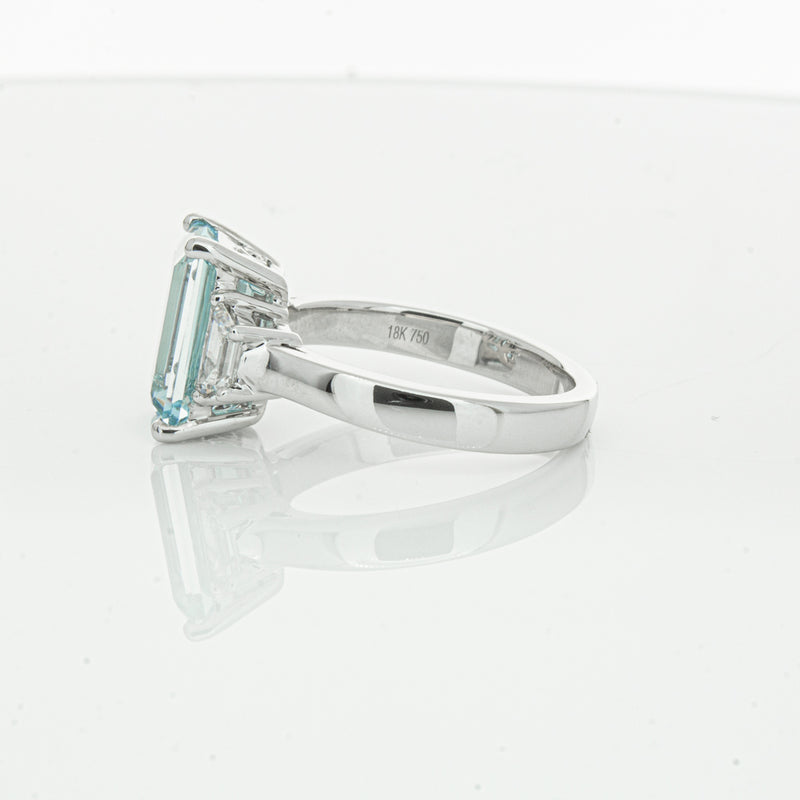 18ct White Gold Aquamarine & Diamond Ring-Ring-Walker & Hall