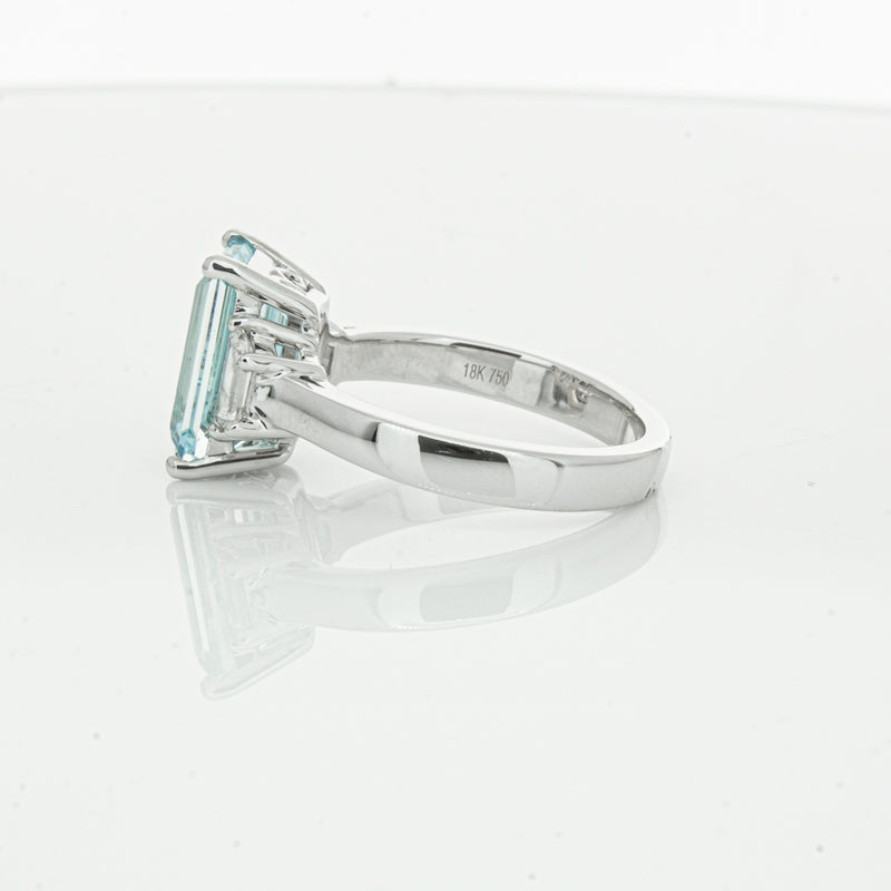 18ct White Gold Aquamarine & Diamond Ring-Ring-Walker & Hall