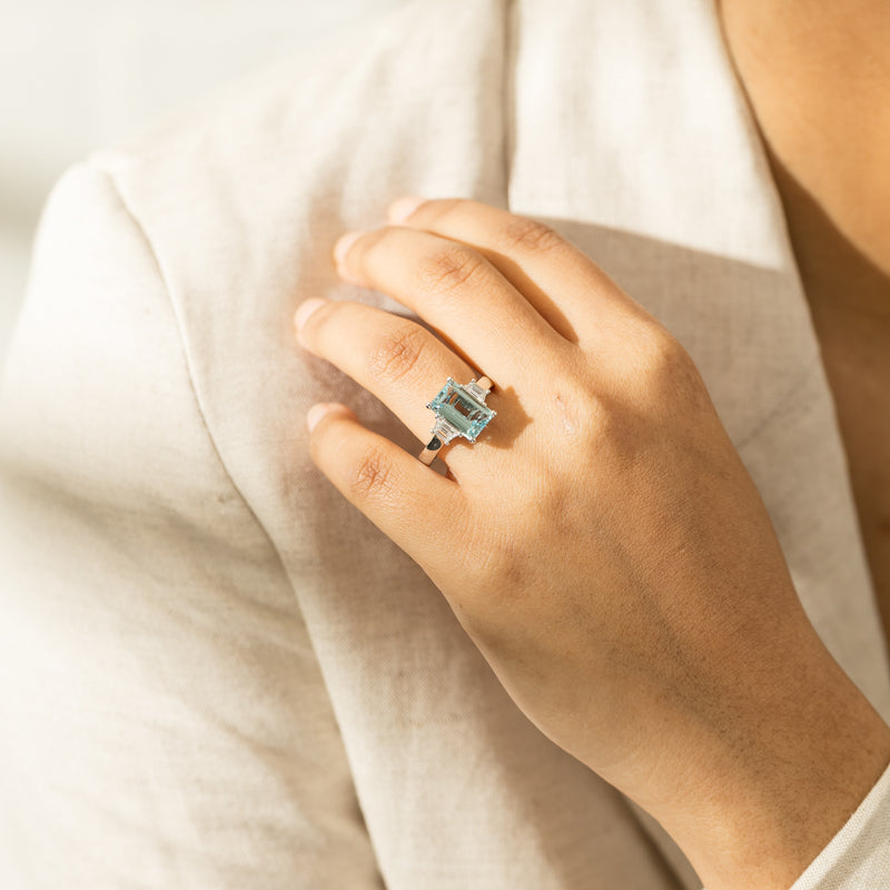 18ct White Gold Aquamarine & Diamond Ring-Ring-Walker & Hall