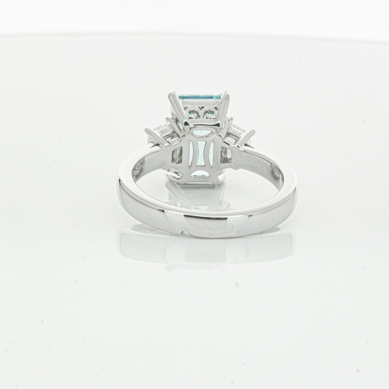 18ct White Gold Aquamarine & Diamond Ring-Ring-Walker & Hall
