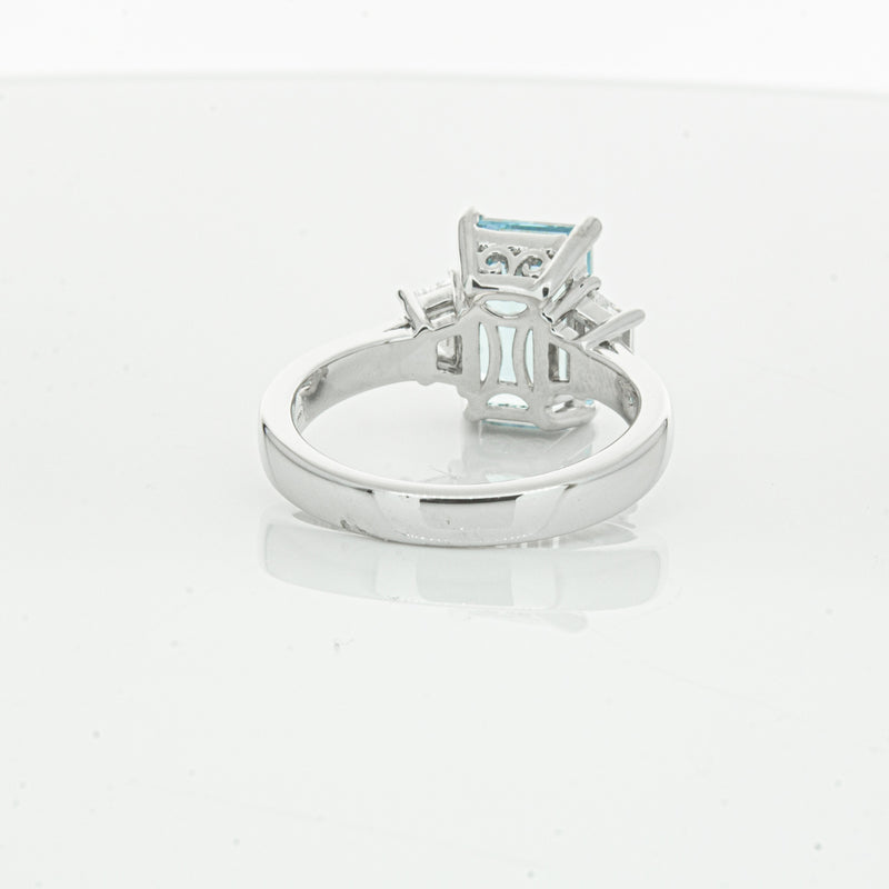 18ct White Gold Aquamarine & Diamond Ring-Ring-Walker & Hall