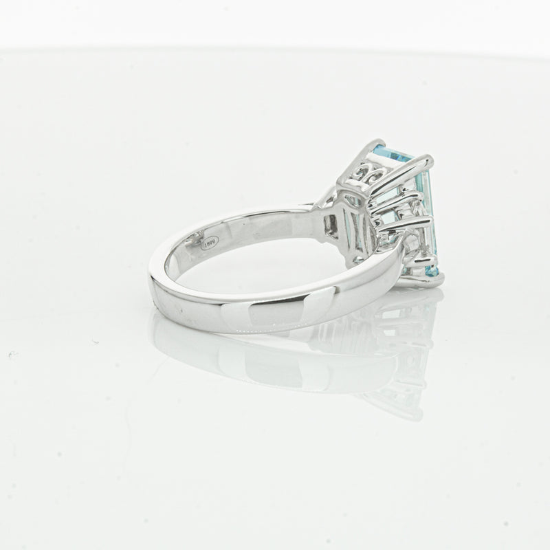 18ct White Gold Aquamarine & Diamond Ring-Ring-Walker & Hall