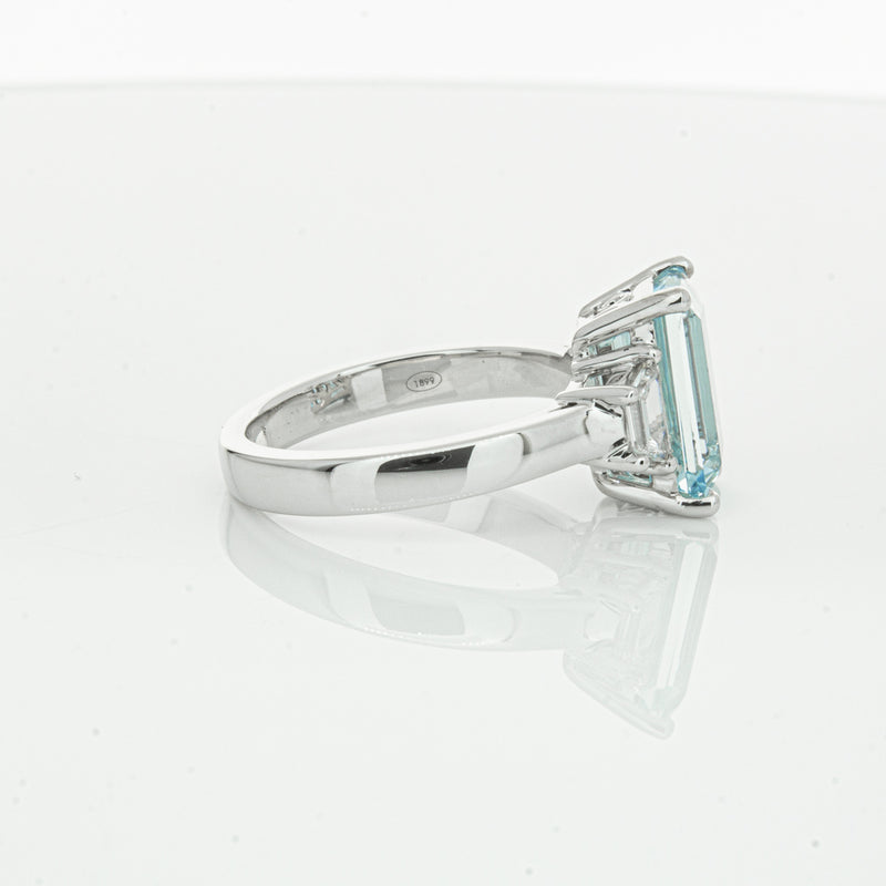 18ct White Gold Aquamarine & Diamond Ring-Ring-Walker & Hall