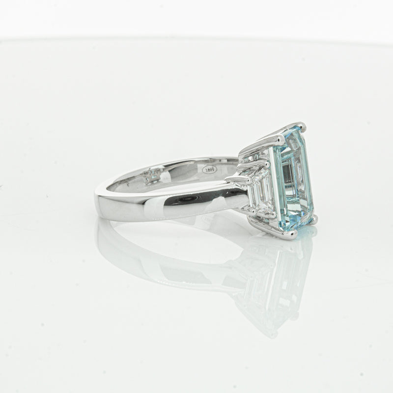 18ct White Gold Aquamarine & Diamond Ring-Ring-Walker & Hall