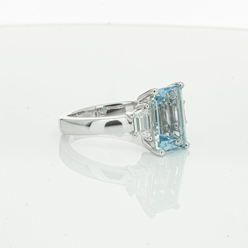 18ct White Gold Aquamarine & Diamond Ring-Ring-Walker & Hall