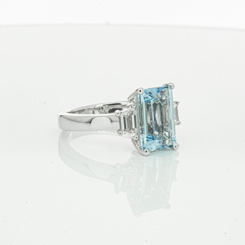 18ct White Gold Aquamarine & Diamond Ring-Ring-Walker & Hall