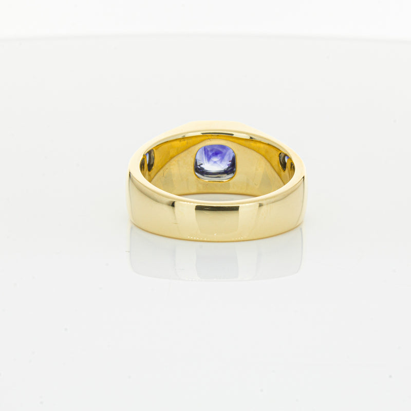 18ct Yellow Gold 1.32ct Sapphire Ring-Ring-Walker & Hall
