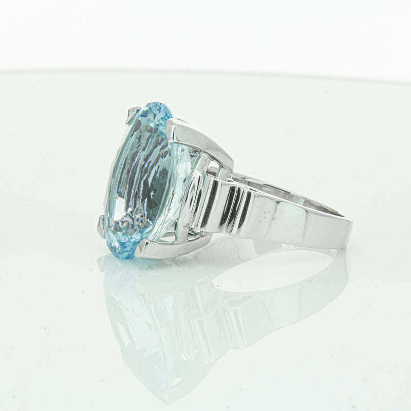 9ct White Gold Aquamarine Ring-Ring-Walker & Hall