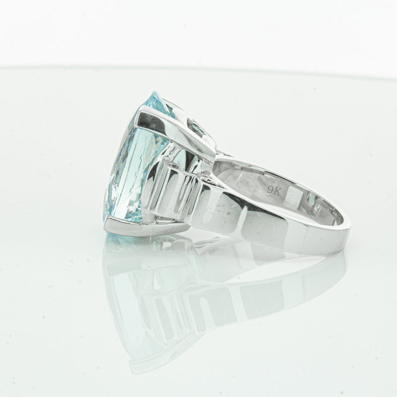 9ct White Gold Aquamarine Ring-Ring-Walker & Hall
