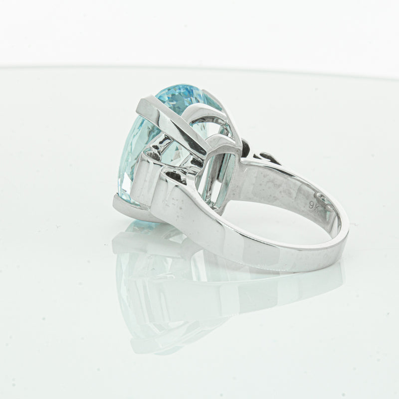 9ct White Gold Aquamarine Ring-Ring-Walker & Hall