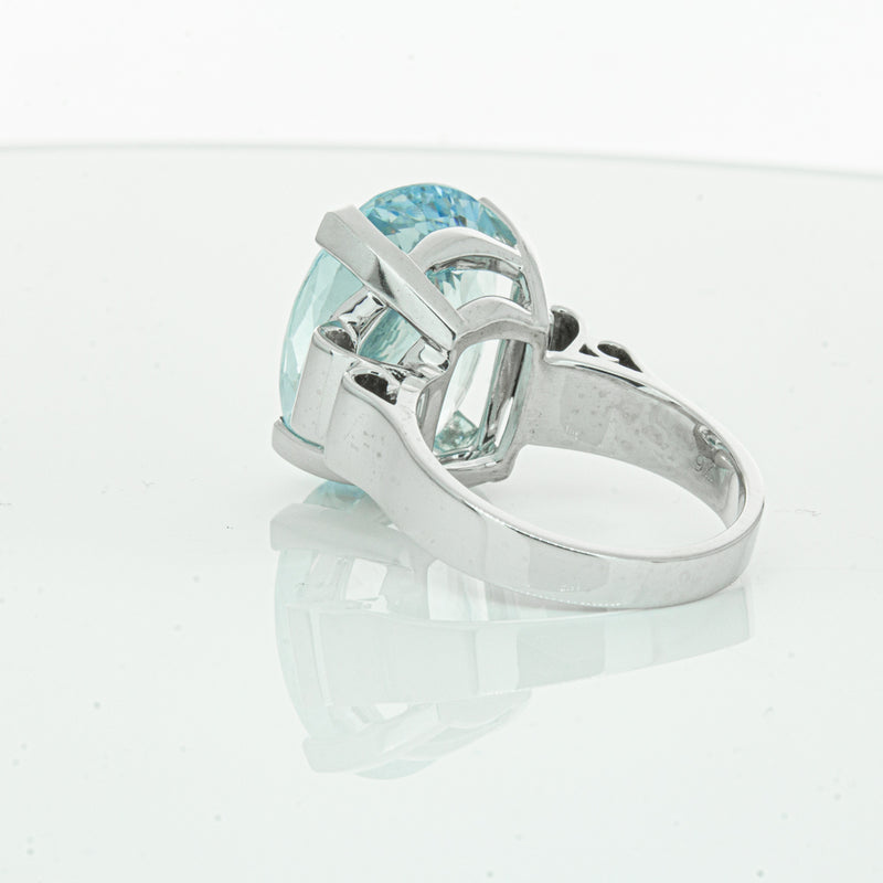 9ct White Gold Aquamarine Ring-Ring-Walker & Hall
