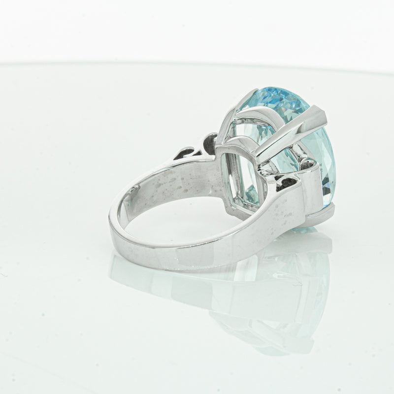 9ct White Gold Aquamarine Ring-Ring-Walker & Hall