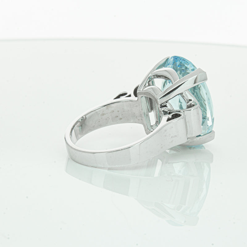 9ct White Gold Aquamarine Ring-Ring-Walker & Hall