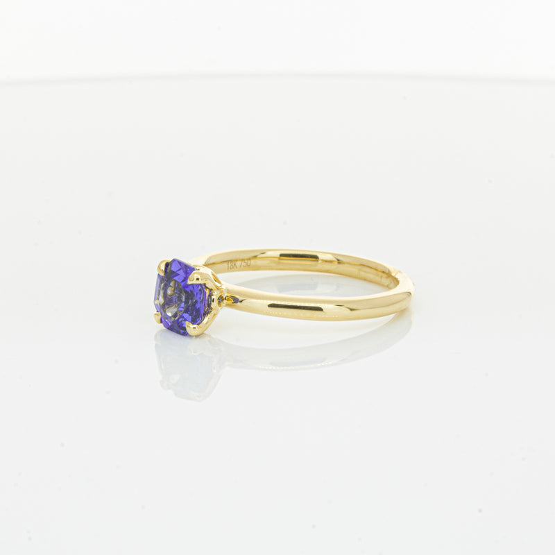 18ct Yellow Gold Tanzanite Mini Octavia Ring-Ring-Walker & Hall