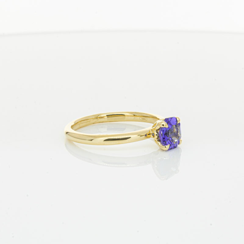 18ct Yellow Gold Tanzanite Mini Octavia Ring-Ring-Walker & Hall