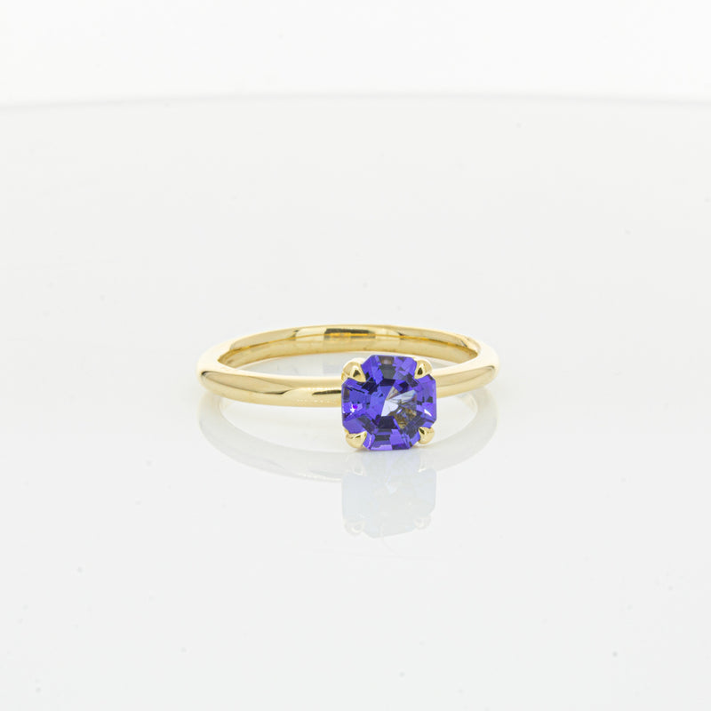 18ct Yellow Gold Tanzanite Mini Octavia Ring-Ring-Walker & Hall