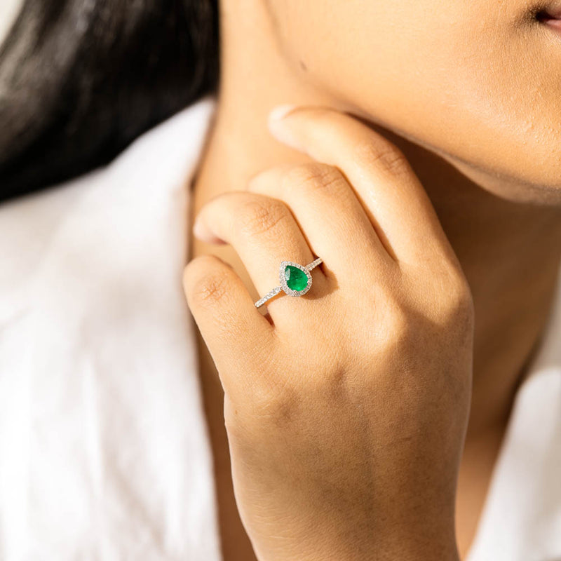 18ct White Gold .64ct Emerald & Diamond Mini Sierra Ring-Ring-Walker & Hall