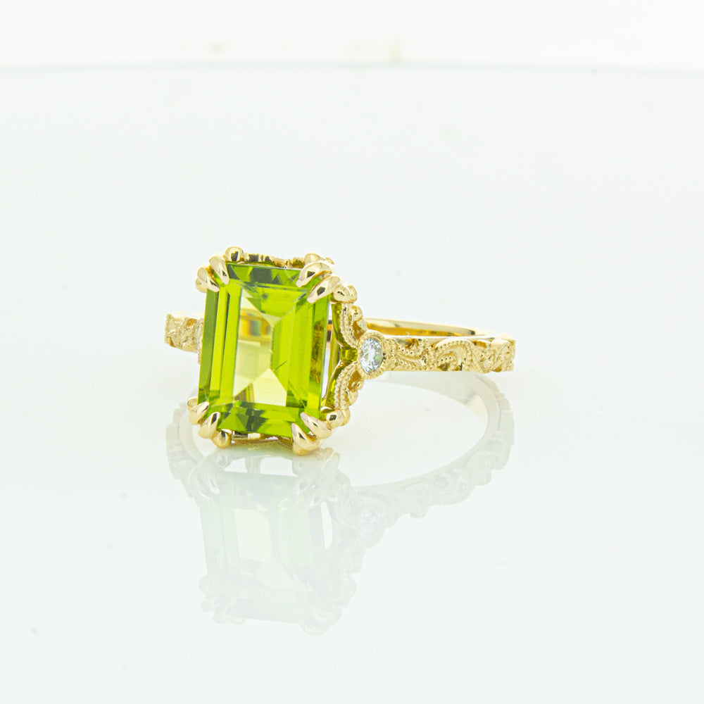 18ct Yellow Gold Peridot & Diamond Romanov Ring-Ring-Walker & Hall
