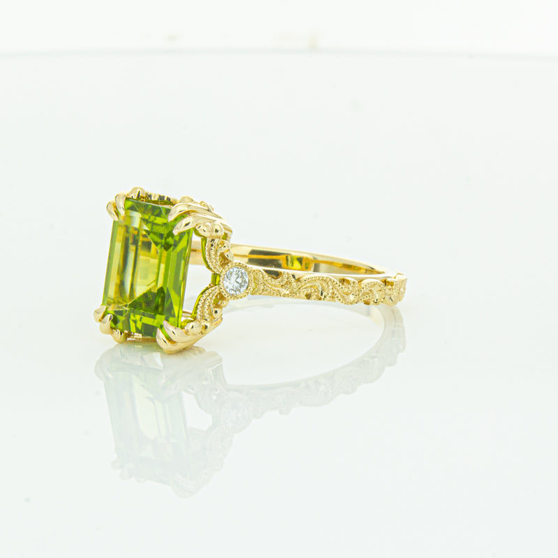 18ct Yellow Gold Peridot & Diamond Romanov Ring-Ring-Walker & Hall